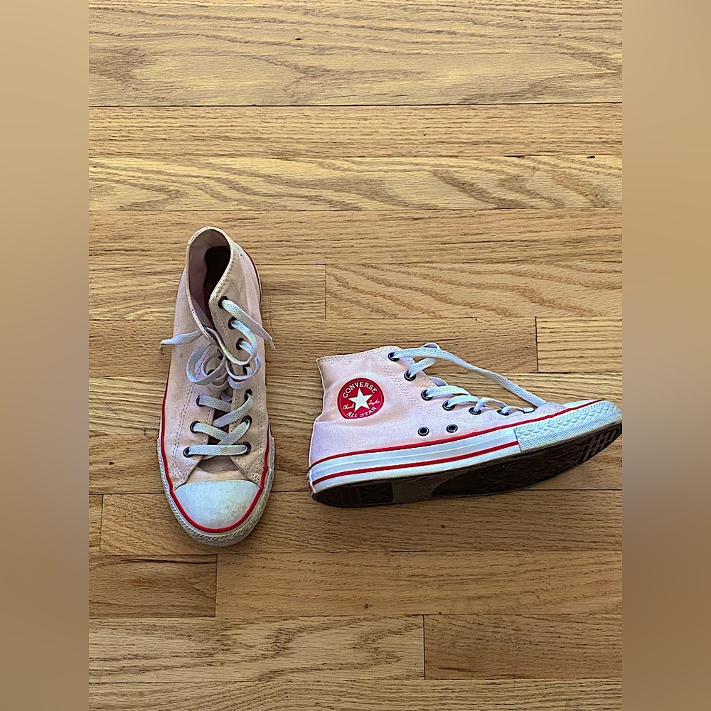 Converse Chuck Taylors Strawberries and Cream Color! (Junior)